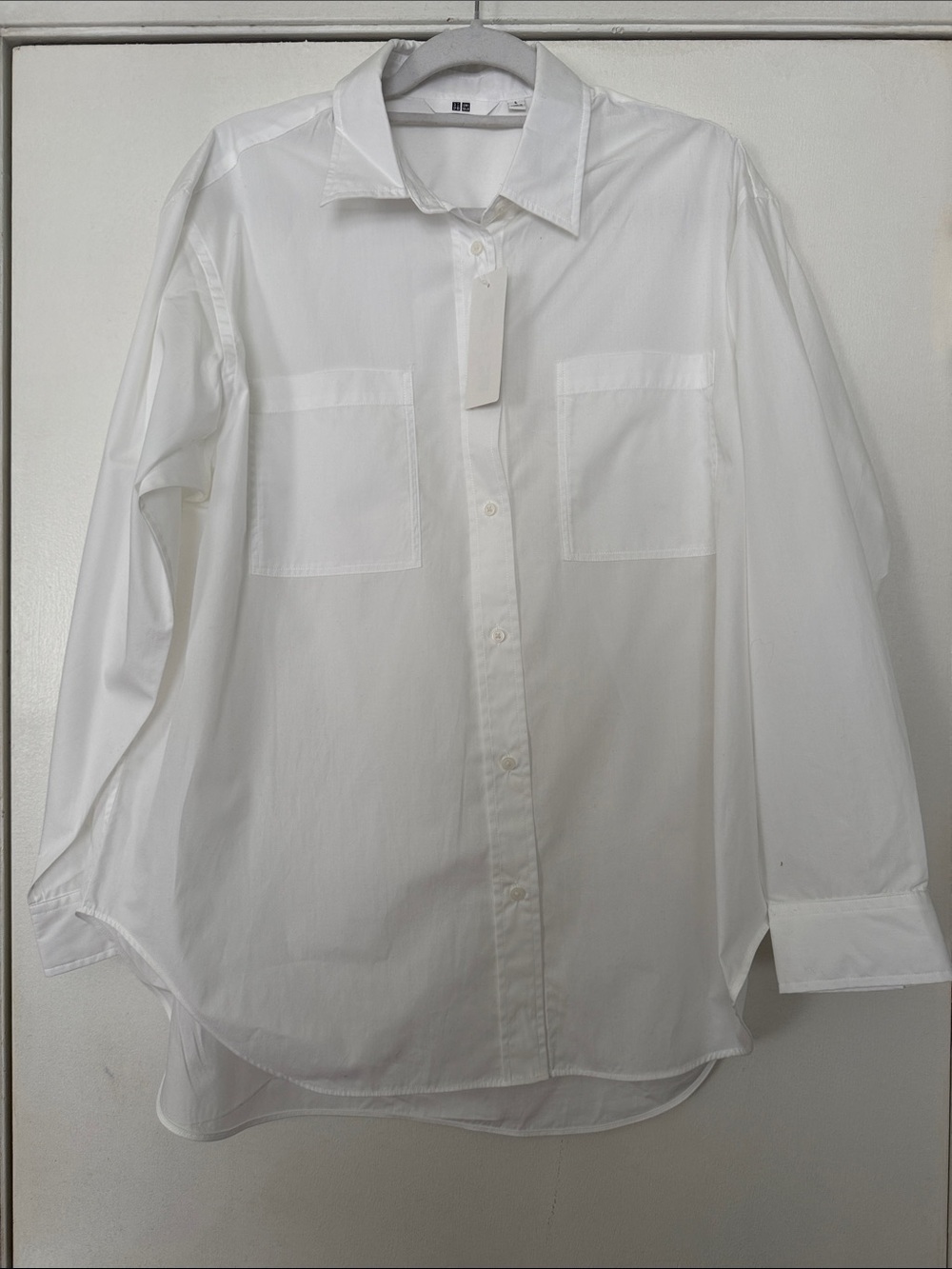 Uniqlo Women's White Oversized Button-Down Shirt with Patch Pockets